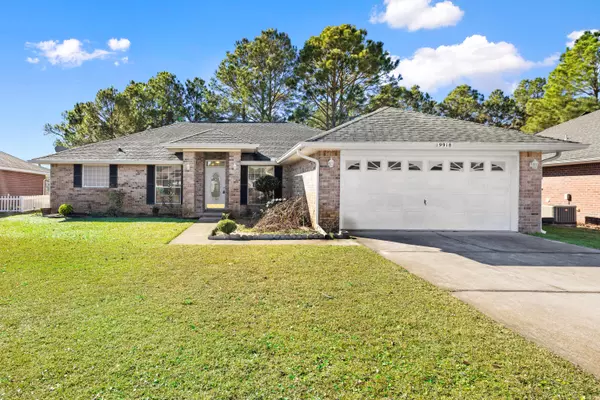 9918 Parker Lake Circle, Navarre, FL 32566