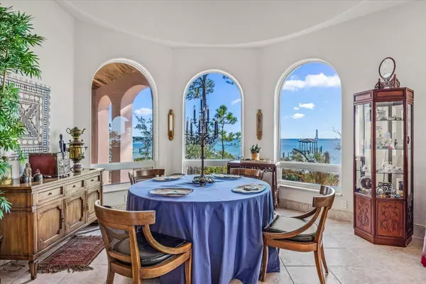 Mary Esther, FL 32569,221 Wynnehaven Beach Road