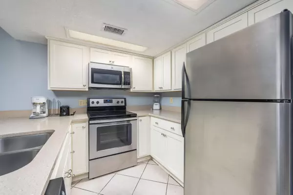 Destin, FL 32541,3450 E Hwy 98 #B304