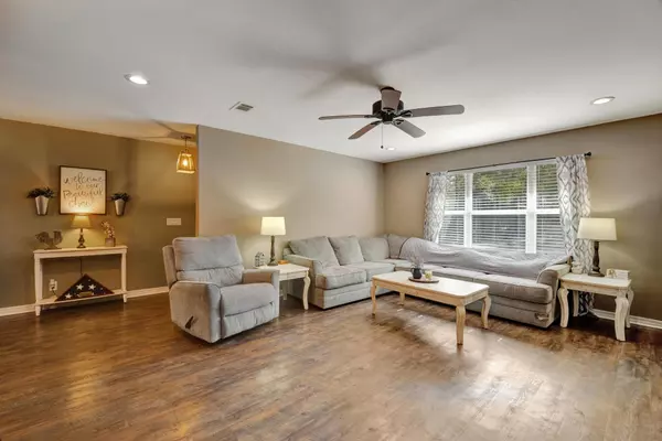 Baker, FL 32531,1141 Country Living Road