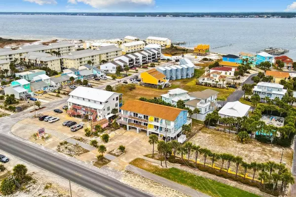 Navarre, FL 32566,8468 Gulf Boulevard  ## UT-4