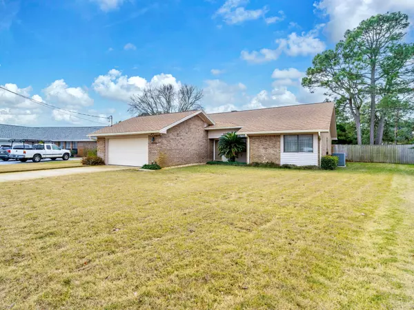 136 Scottsdale Drive, Mary Esther, FL 32569