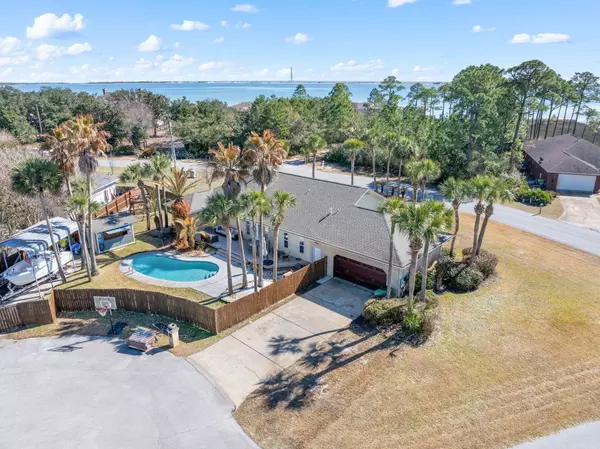 230 Wynnehaven Beach Road, Mary Esther, FL 32569