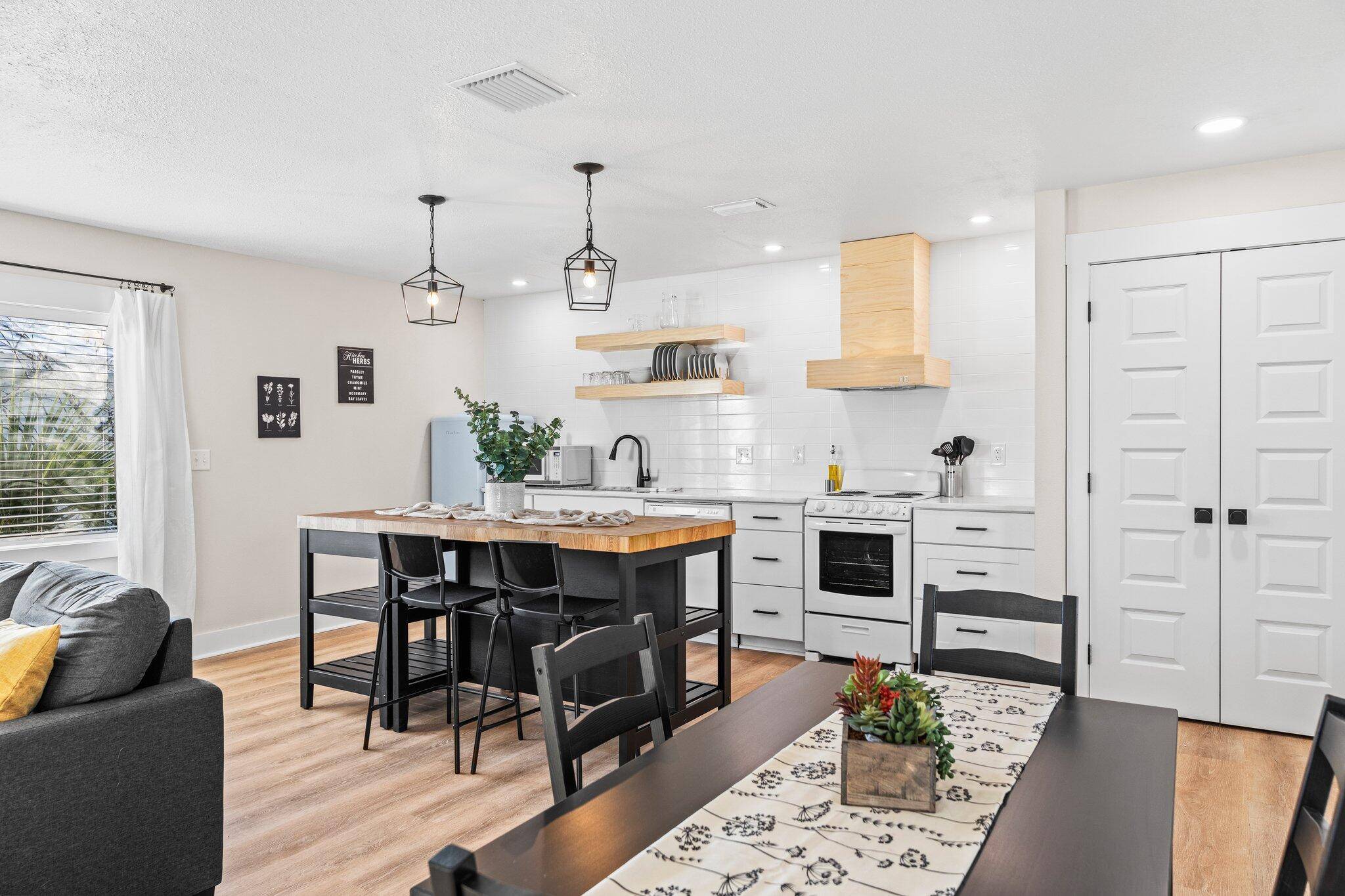 Fort Walton Beach, FL 32548,306 Barracuda Avenue  #UNIT 1-4