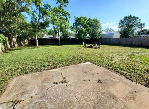 20 E Casa Loma Drive, Mary Esther, FL 32569