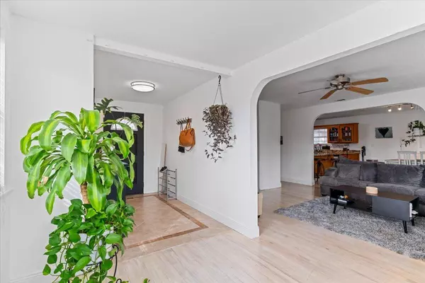 Destin, FL 32541,609 Kelly Street