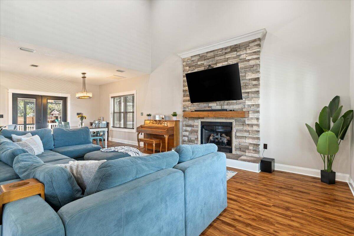 Navarre, FL 32566,2160 Fox Den Drive