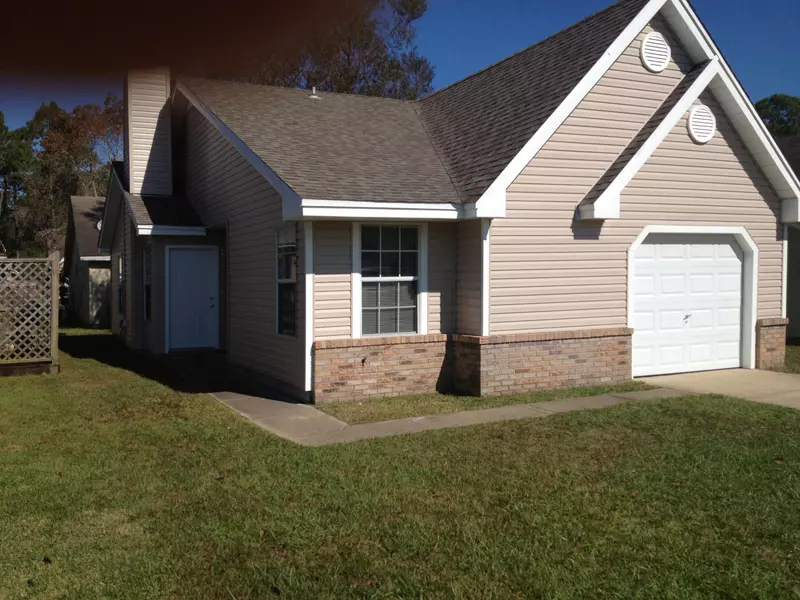 3021 Yorktown Circle, Fort Walton Beach, FL 32547