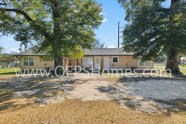 305 E Walnut Avenue, Crestview, FL 32539