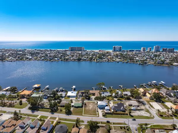 Panama City Beach, FL 32408,6401 N Lagoon Drive