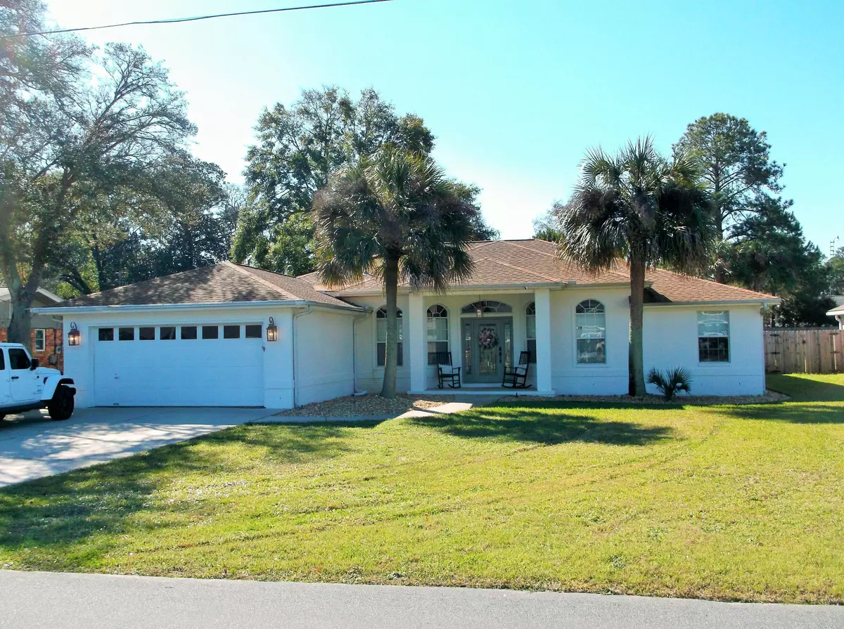 Shalimar, FL 32579,10 Maple Avenue