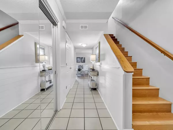 Destin, FL 32541,940 E 98 Highway  #120