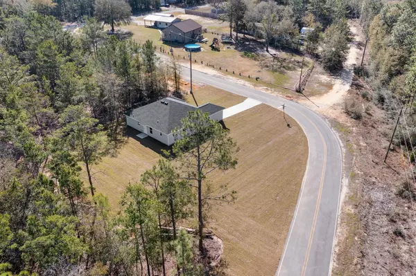 Defuniak Springs, FL 32433,64 Bobwhite Lane