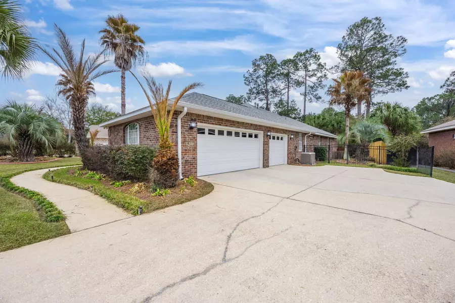 140 Red Maple Way, Niceville, FL 32578