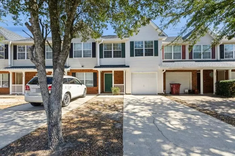 182 Swaying Pine Court, Crestview, FL 32539