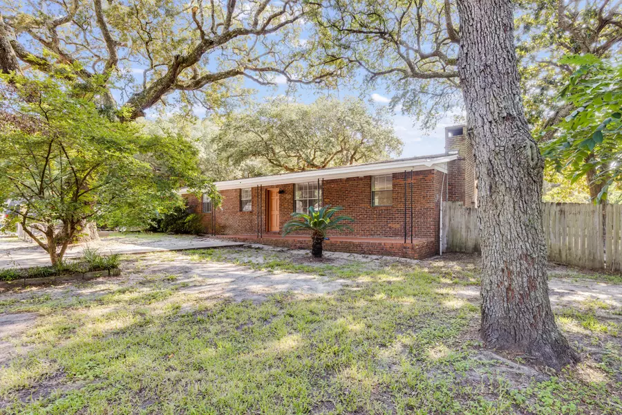 1437 Cat Mar Road, Niceville, FL 32578