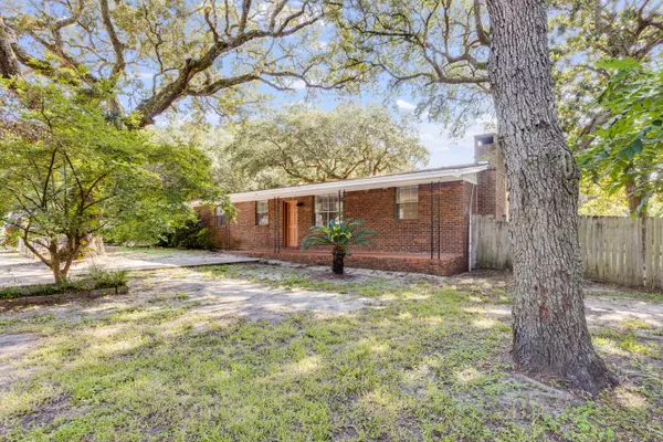 1437 Cat Mar Road, Niceville, FL 32578