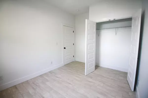 Defuniak Springs, FL 32435,882 W Orange Avenue