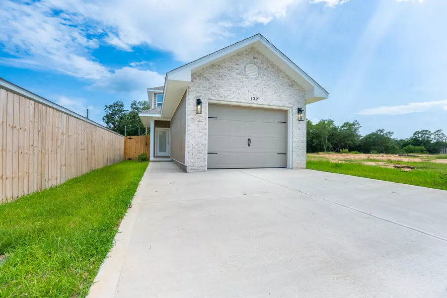 110 2nd Avenue, Shalimar, FL 32579