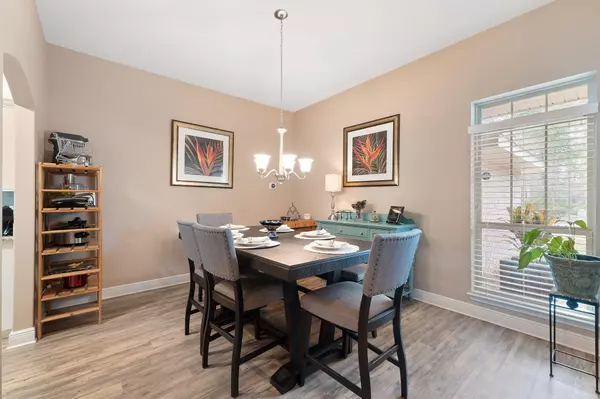 Navarre, FL 32566,3246 Main Street