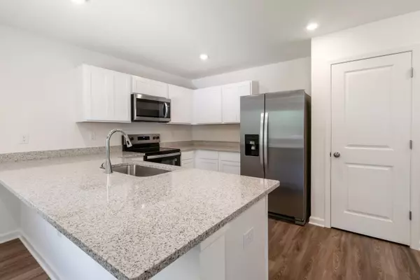 Defuniak Springs, FL 32433,687 Windflower Street