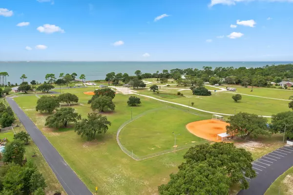 Navarre, FL 32566,2610 Hidden Creek Drive