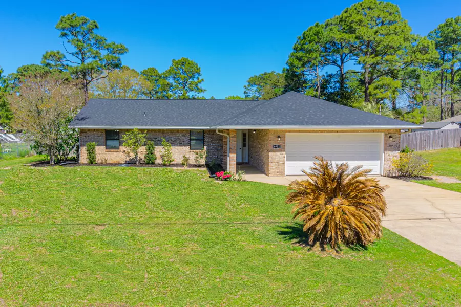 6952 Flintwood Street, Navarre, FL 32566