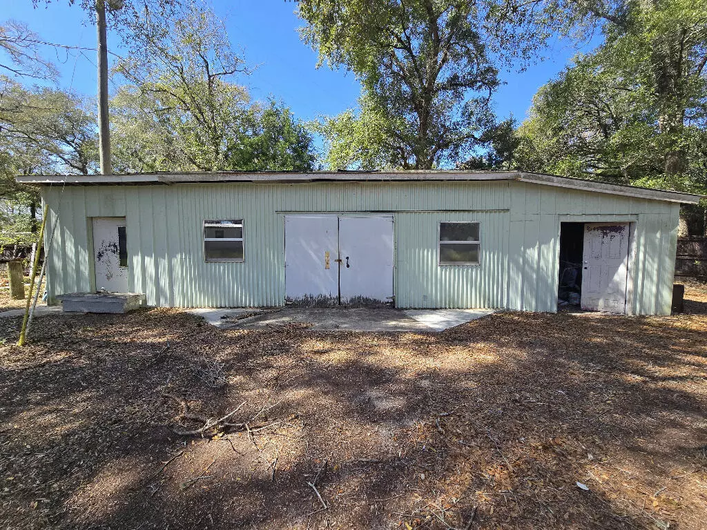 Defuniak Springs, FL 32433,92 W Roberts Road