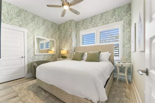 Panama City Beach, FL 32413,290 N N Wells Street Street