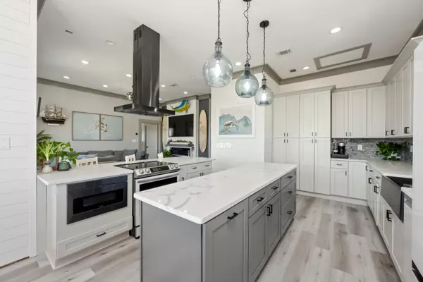 Pensacola Beach, FL 32561,5 Ensenada Quatro