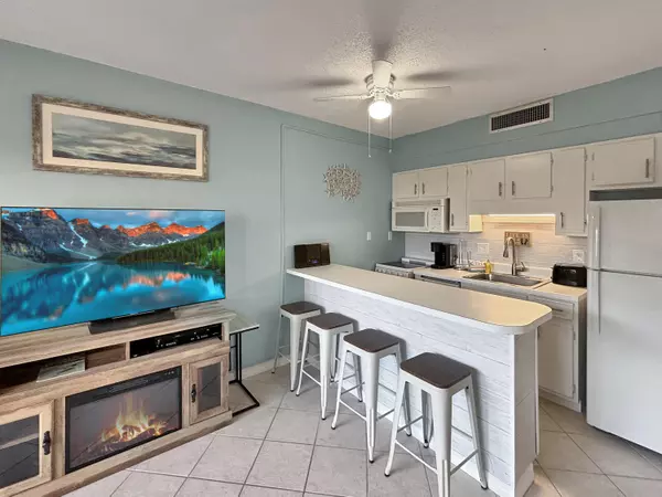 Destin, FL 32541,1030 E Highway 98  #UNIT 09