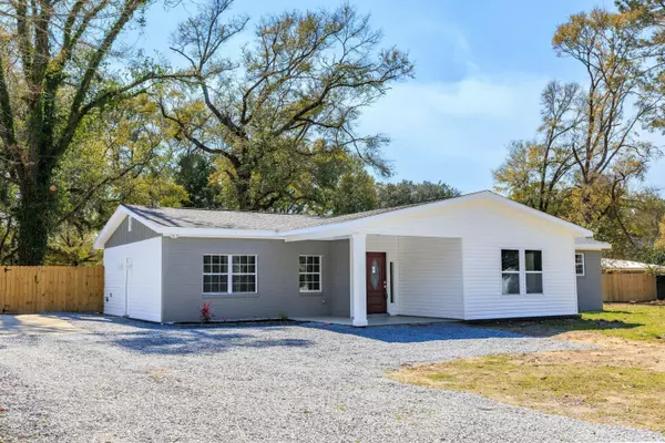 Crestview, FL 32539,931 E Edney Avenue