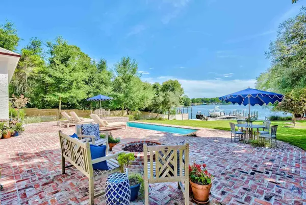 Destin, FL 32541,737 Bayou Drive