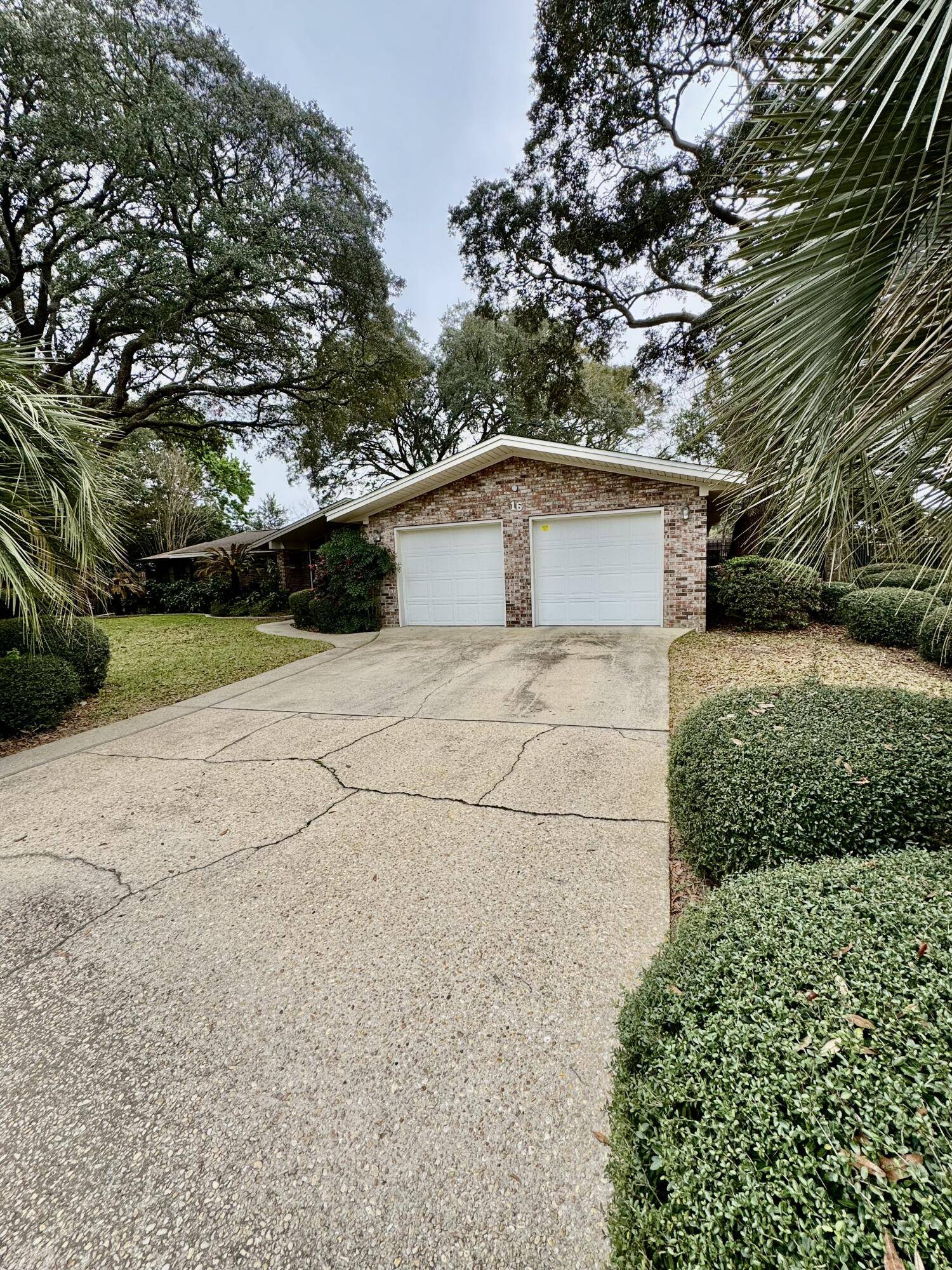 Fort Walton Beach, FL 32547,16 NE Wedgewood Lane