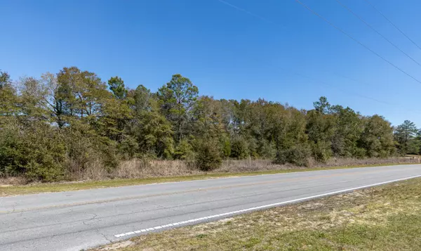 Defuniak Springs, FL 32433,1.385 Acres on Walton Road