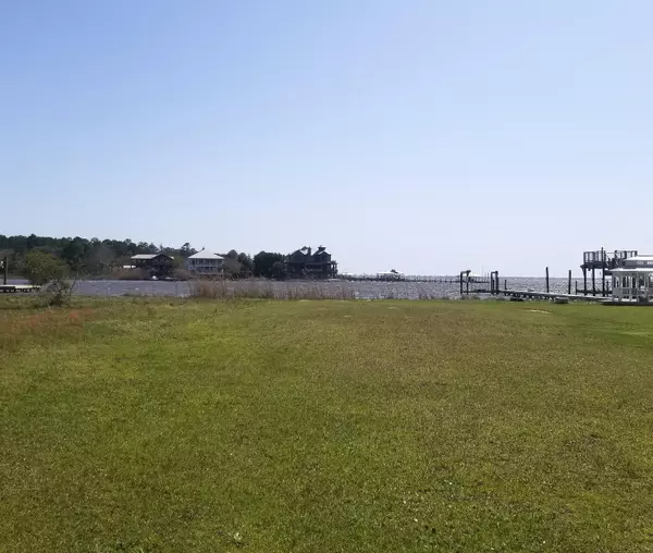 Freeport, FL 32439,554 Beatrice Point Road