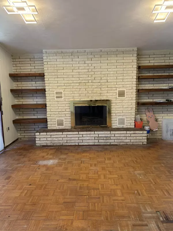 Shalimar, FL 32579,14 Birch Avenue