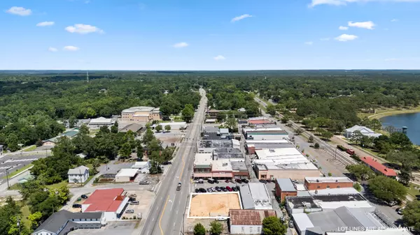 Defuniak Springs, FL 32433,370 US-90