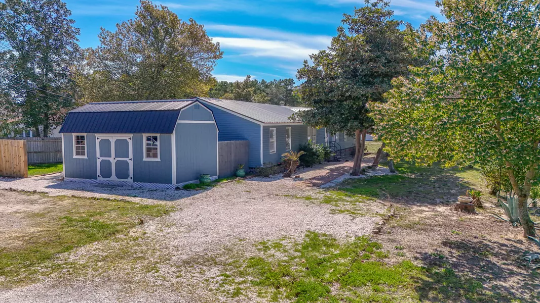 22121 Lakeview Drive, Panama City Beach, FL 32413