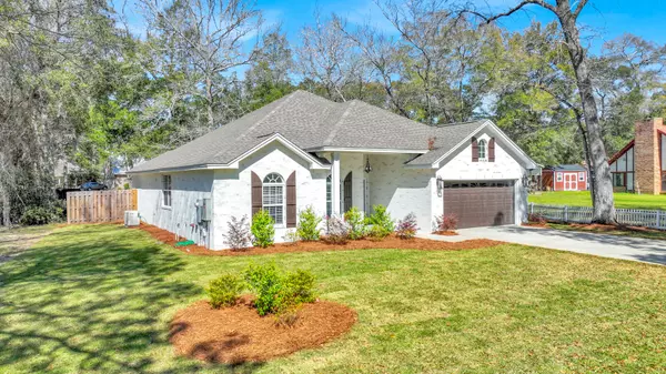 252 Waterview Cove Drive, Freeport, FL 32439