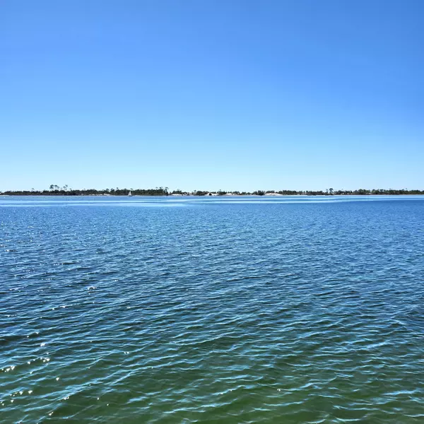 Mary Esther, FL 32569,1691 US-98  #APT 106