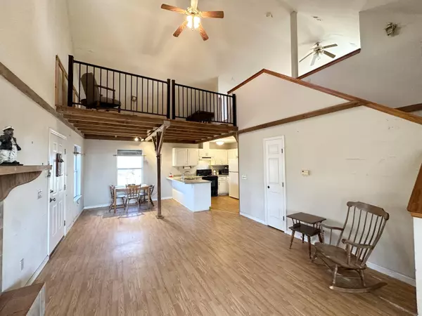 Wewahitchka, FL 32465,324 Pleasant Rest Road