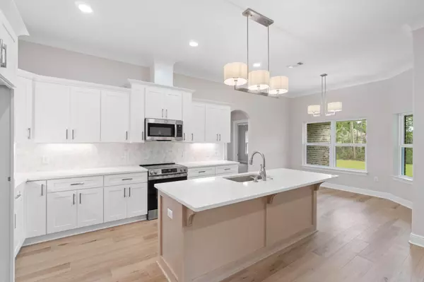 Navarre, FL 32566,7118 Menton Street