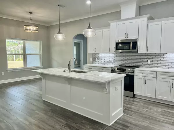 Navarre, FL 32566,7118 Menton Street