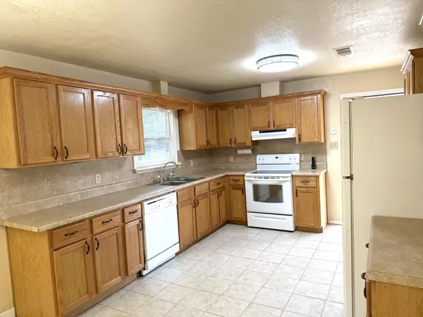 Ponce De Leon, FL 32455,502 Scott Road