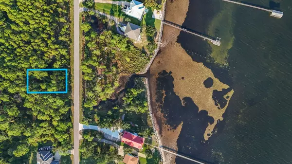 5494 Soundside Drive, Gulf Breeze, FL 32563