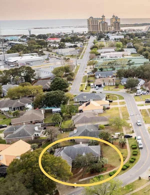 Destin, FL 32541,292 Stahlman Avenue