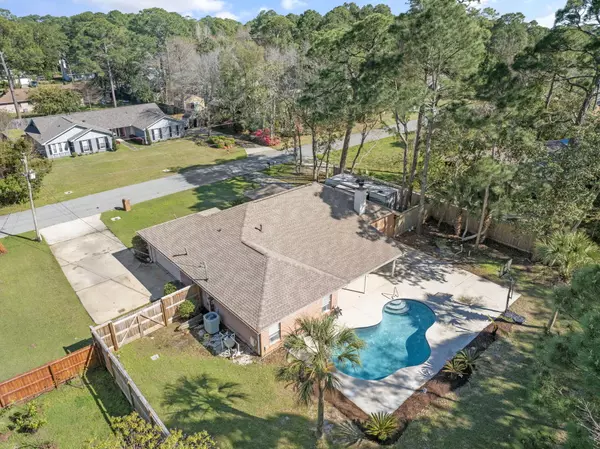 Gulf Breeze, FL 32563,1048 Woodlore Circle