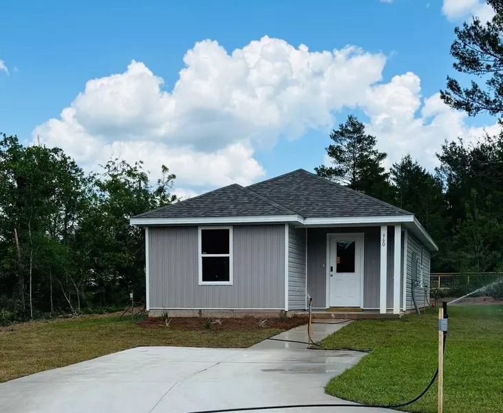 960 Girl Scout Road, Defuniak Springs, FL 32433