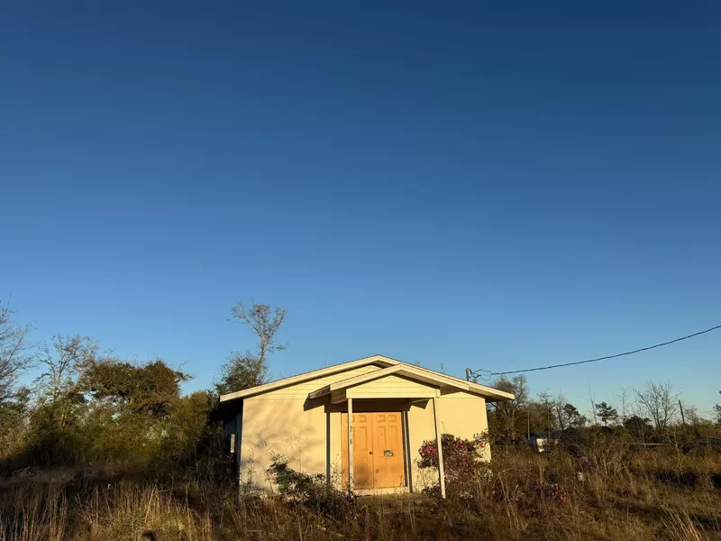5528 Adalee Road, Panama City, FL 32404